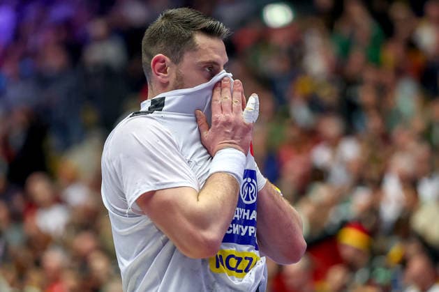 19 01 2026, Handball, Men s EHF EURO 2026, Austria Serbia, Jyske Bank Boxing in Herning, Denmark, Preliminary Round Mijajlo Marsenic Serbia 93 disappointed Disappointment after defeat against Austria Denmark