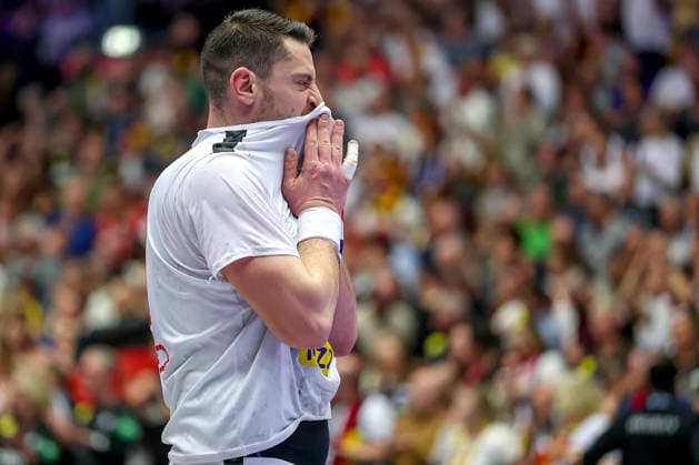 19 01 2026, Handball, Men s EHF EURO 2026, Austria Serbia, Jyske Bank Boxing in Herning, Denmark, Preliminary Round Mijajlo Marsenic Serbia 93 disappointed Disappointment after defeat against Austria Denmark