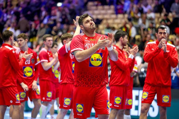 19 01 2026, Handball, Men s EHF EURO 2026, Austria Serbia, Jyske Bank Boxen in Herning, Denmark, Preliminary Round Final cheers after Austrias victory against Serbia Tobias Wagner Austria 55 Denmark