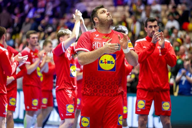 19 01 2026, Handball, Men s EHF EURO 2026, Austria Serbia, Jyske Bank Boxen in Herning, Denmark, Preliminary Round Final cheers after Austrias victory against Serbia Tobias Wagner Austria 55 Denmark