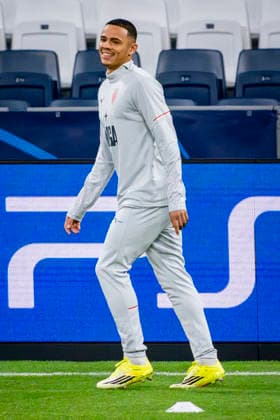AS Monaco Training Session And press conference, PK, Pressekonferenz - UEFA Champions League 2025 26 League Phase MD7 Vanderson of AS Monaco warms up during the Training Session and Press Conference ahead of the UEFA Champions League 2024 25 match against Real Madrid at Estadio Santiago Bernabeu on January 19, 2026 in Madrid, Spain. Madrid Estadio Santiago Bernabeu Madrid Spain Copyright: xAlbertoxGardinx AGardin_20260119_Foot_Champ_AS_Monaco_Press_0239