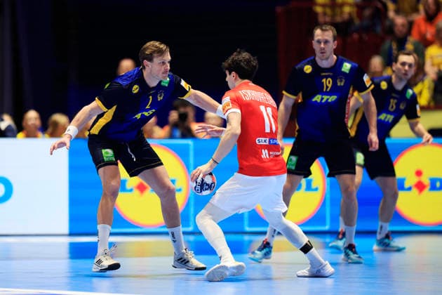 MALMÖ, SWEDEN 20260119 Swedens Jonathan Carlsbogard and Georgias Giorgi Tskhovrebadze during the European Handball Championship Group E match between Georgia and Sweden in Malmö Arena, Malmö, Sweden, January 19, 2026 MALMÖ SWEDEN x10600x  Copyright: xAndreasxHillergren TTx HANDBOLLS-EM 2026 GEORGIEN - SVERIGE