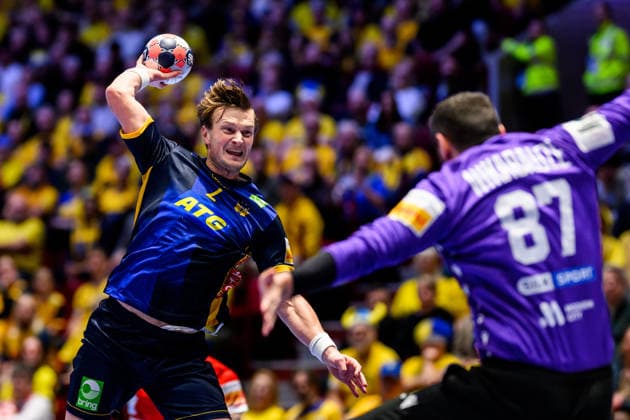 260119 Jonathan Carlsbogard of Sweden and goalkeeper David Nikabadze of Georgia during the EHF European Handball Championship preliminary round match between Georgia and Sweden on January 19, 2026 in Malmö Photo Petter Arvidson BILDBYRAN kod PA PA1125 handball handball handball handballs em 2026 georgia sverige sweden ehf european handball championship georgia bbeng  Copyright: PETTERxARVIDSON BB260119PA128
