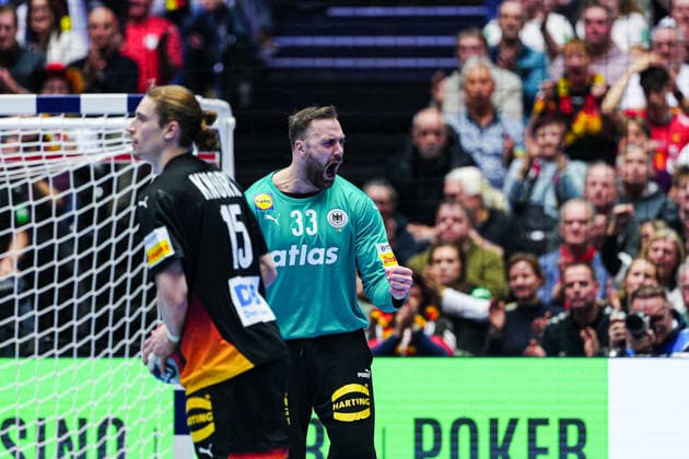 Cheering after Andreas Wolffs save Germany, 33 DEN, Germany vs Spain, Handball, EHF European Championship 2026, Group A, Matchday 3, 19 01 2026 DEN, Germany vs Spain, Handball, EHF European Championship 2026, Group A, Matchday 3, 19 01 2026 Herning Copyright: xEibner-Pressefoto MarcelxvonxFehrnx EP_MFN