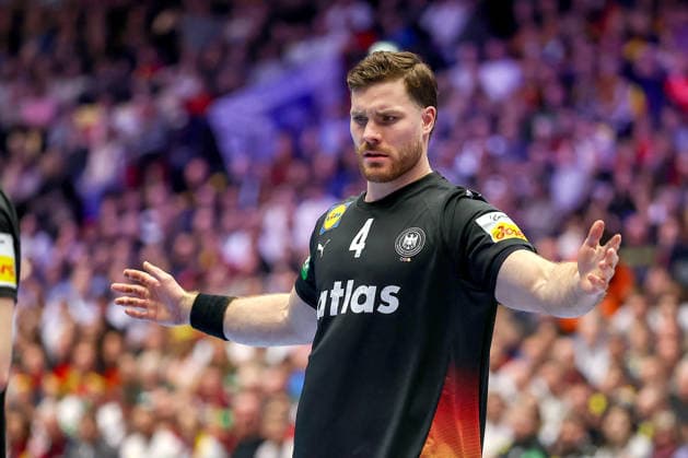 19 01 2026, Handball, Men s EHF EURO 2026, Germany Spain, Jyske Bank Boxen in Herning, Denmark, Preliminary Round Johannes Golla Germany 04 gesticulating on the pitch Denmark