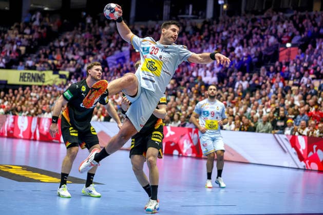19 01 2026, Handball, Men s EHF EURO 2026, Germany Spain, Jyske Bank Boxen in Herning, Denmark, Preliminary Round Abel Serdio Guntin Espania 20 Denmark