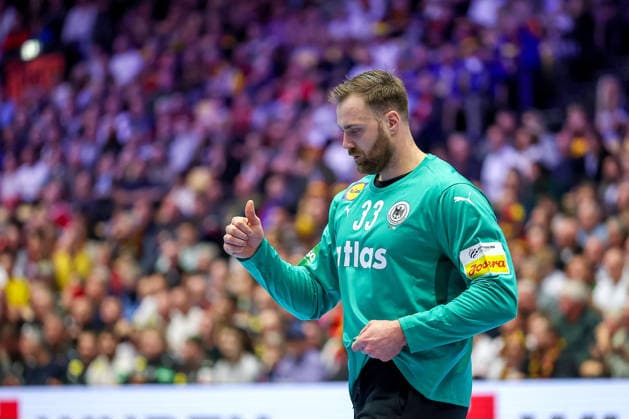 19 01 2026, Handball, Men s EHF EURO 2026, Germany Spain, Jyske Bank Boxen in Herning, Denmark, Preliminary Round Andreas Wolff Germany 33 cheering Denmark