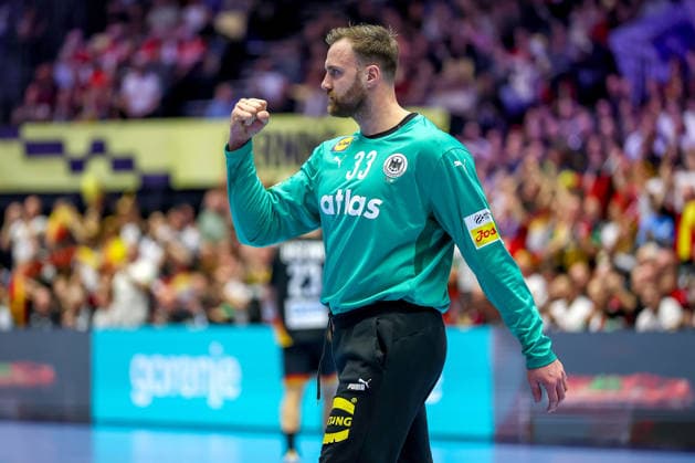 19 01 2026, Handball, Men s EHF EURO 2026, Germany Spain, Jyske Bank Boxen in Herning, Denmark, Preliminary Round Andreas Wolff Germany 33 cheering Denmark