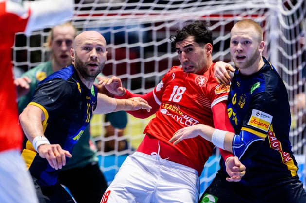 260119 Oscar Bergendahl and Felix Möller of Sweden against Erekle Arsenashvili of Georgia during the EHF European Handball Championship preliminary round match between Georgia and Sweden on January 19, 2026 in Malmö Photo Petter Arvidson BILDBYRAN kod PA PA1125 handball handball handball handballs em 2026 georgien sverige sweden ehf european handball championship georgia bbeng  Copyright: PETTERxARVIDSON BB260119PA166