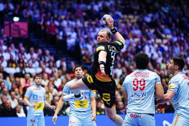 Throw Goal Justus Fischer Germany, 54 DEN, Germany vs Spain, Handball, EHF European Championship 2026, Group A, Matchday 3, 19 01 2026 DEN, Germany vs Spain, Handball, EHF European Championship 2026, Group A, Matchday 3, 19 01 2026 Herning Copyright: xEibner-Pressefoto MarcelxvonxFehrnx EP_MFN