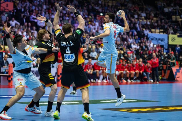 HERNING, DENMARK - JANUARY 19: Agustin Casado Marcelo (Spain, 08) in attack during the EHF EURO 2026 match between Germany vs Spain at Jyske Bank Boxen Arena on matchday 3 of the Group Matches Group A on January 19, 2026 in Herning, Denmark. Midtjylland Denmark Copyright: xMarioxM.xKobergx