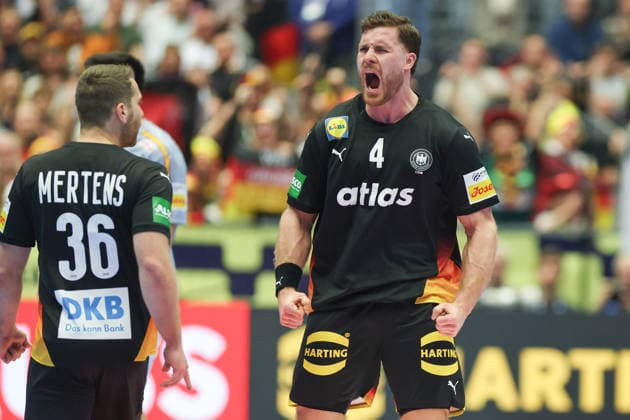 Germany Spain, EHF Handball European Championship 2026 Johannes Golla Germany, 4 cheers, left Lukas Mertens Germany, 36 Handball EHF European Championship, international match between Germany and Spain on January 19, 2026 in Herning Denmark , Herning Denmark Jyske Bank Boxen