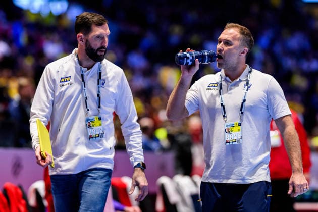 260119 team manager Tobias Karlsson and Head coach Michael Apelgren of Sweden during the EHF European Handball Championship preliminary round match between Georgia and Sweden on January 19, 2026 in Malmö Photo Petter Arvidson BILDBYRAN kod PA PA1125 handball handball handball handballs em 2026 georgien sverige sweden ehf european handball championship georgia bbeng  Copyright: PETTERxARVIDSON BB260119PA176