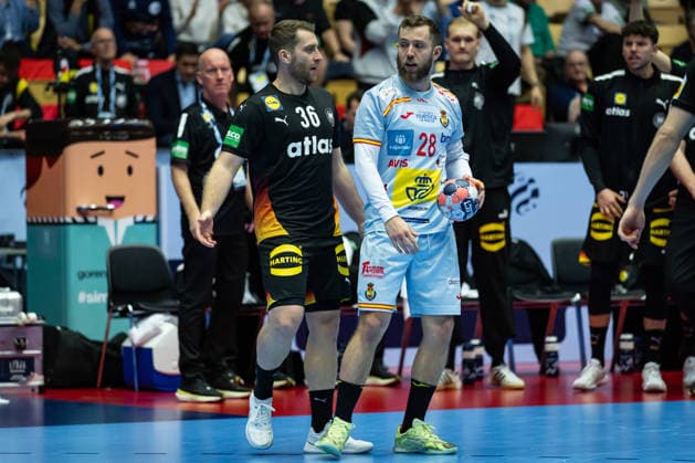 HERNING, DENMARK - JANUARY 19: Lukas Mertens (Germany, 36) against Aleix Gomez Abello (Spain, 28) during the EHF EURO 2026 match between Germany vs Spain at Jyske Bank Boxen Arena on matchday 3 of the Group Matches Group A on January 19, 2026 in Herning, Denmark. Midtjylland Denmark Copyright: xMarioxM.xKobergx