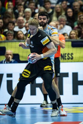 HERNING, DENMARK - JANUARY 19: Imanol Garciandia Alustiza (Spain, 18) against Juri Knorr (Germany, 15) during the EHF EURO 2026 match between Germany vs Spain at Jyske Bank Boxen Arena on matchday 3 of the Group Matches Group A on January 19, 2026 in Herning, Denmark. Midtjylland Denmark Copyright: xMarioxM.xKobergx