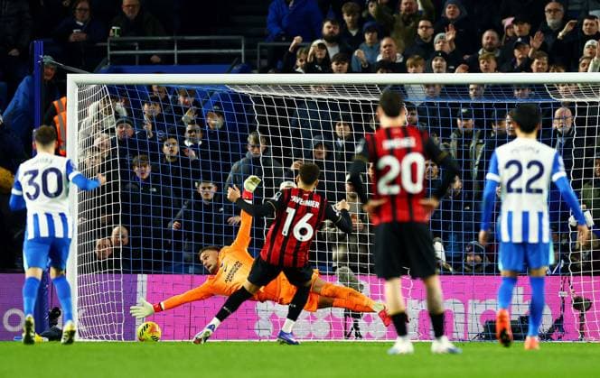 Marcus Tavernier of AFC Bournemouth scores a goal to make the score 0-1. Brighton and Hove Albion v AFC Bournemouth, Premier League, Football, American Express Community Stadium, Brighton, UK - 19 Jan 2026Brighton American Express Community Stadi United Kingdom EDITORIAL USE ONLY No use with unauthorised audio, video, data, fixture lists, club league logos or live services. Online in-match use limited to 120 images, no video emulation. No use in betting, games or single club league player publications.  Copyright: xJamesxMarsh Shutterstockx 16348254aj