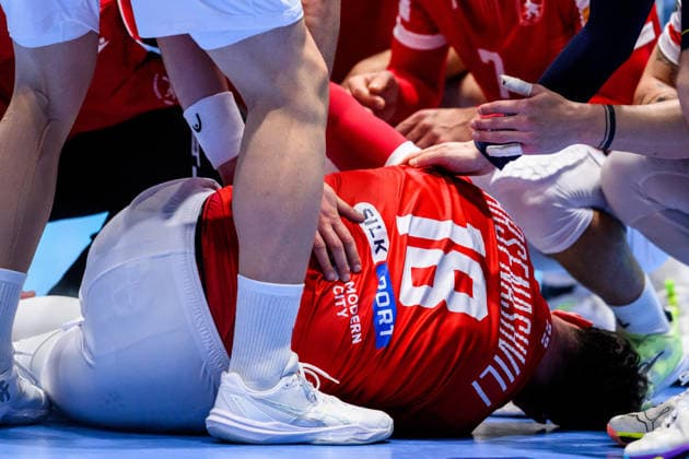 260119 Erekle Arsenashvili of Georgia in pain during the EHF European Handball Championship preliminary round match between Georgia and Sweden on January 19, 2026 in Malmö Photo Petter Arvidson BILDBYRAN kod PA PA1125 handball handball handball handballs em 2026 georgien sverige sweden ehf european handball championship georgia bbeng  Copyright: PETTERxARVIDSON BB260119PA219
