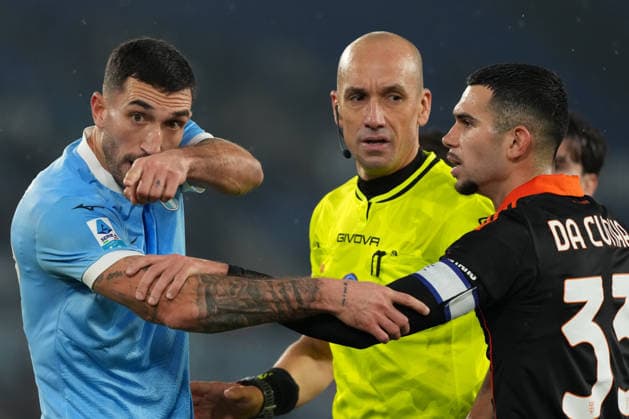 Mattia Zaccagni of SS Lazio argues with Lucas da Cunha of Como 1907 and the referee Michael Fabbri during the Serie A 2025 2026 football match between SS Lazio and Como 1907 at Stadio Olimpico in Rome (Italy), January 19, 2026. AntoniettaxBaldassarre