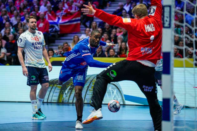 European Handball Championship 2026 France Norway Baerun 20260119 France s Dylan Nahi and Norway s goalkeeper Robin Haug during the European Championship handball match between France and Norway in Unity arena Photo Stian Lysberg Solum NTB Baerun Norway EDITORIAL USE ONLY RESTRICTED USE FOR BETTING COMPANIES  Copyright: xStianxLysbergxSolumx xNTBx