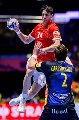 260119 Miriani Gavashelishvili of Georgia and Jonathan Carlsbogard of Sweden during the EHF European Handball Championship preliminary round match between Georgia and Sweden on January 19, 2026 in Malmö Photo Petter Arvidson BILDBYRAN kod PA PA1125 handball handball handball handballs em 2026 georgien sverige sweden ehf european handball championship georgia bbeng  Copyright: PETTERxARVIDSON BB260119PA233