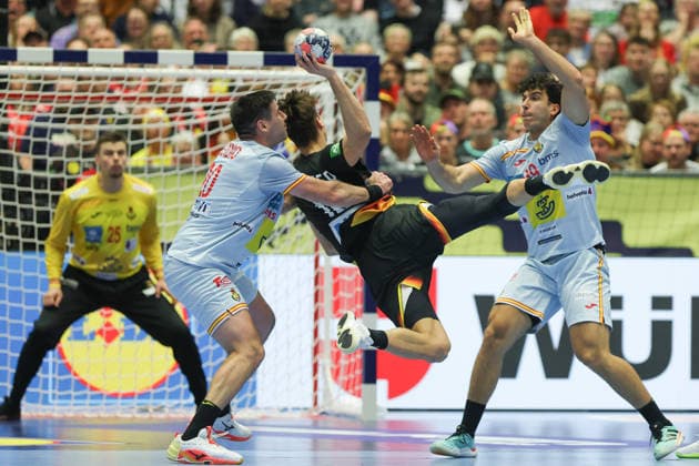 Germany Spain, EHF Handball European Championship 2026 Julian Köster Germany, 18 Handball EHF European Championship, international match between Germany and Spain on January 19, 2026 in Herning Denmark , Herning Denmark Jyske Bank Boxen
