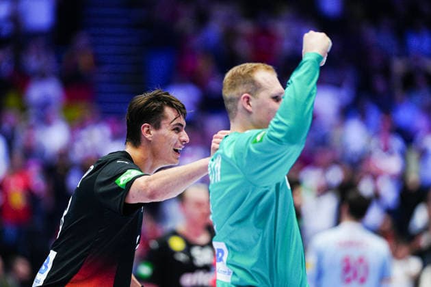 Julian Koester Germany, 18 and David Spaeth Germany, 01 cheers after victory End of match DEN, Germany vs Spain, Handball, EHF European Championship 2026, Group A, Matchday 3, 19 01 2026 DEN, Germany vs Spain, Handball, EHF European Championship 2026, Group A, Matchday 3, 19 01 2026 Herning Copyright: xEibner-Pressefoto MarcelxvonxFehrnx EP_MFN