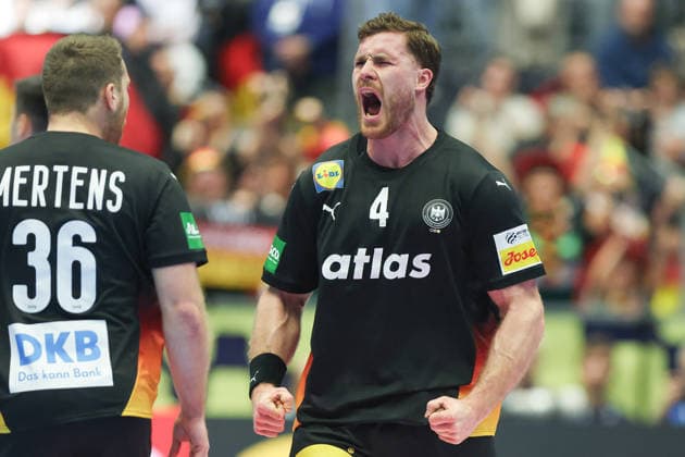 Germany Spain, EHF Handball European Championship 2026 Johannes Golla Germany, 4 cheers, left Lukas Mertens Germany, 36 Handball EHF European Championship, international match between Germany and Spain on January 19, 2026 in Herning Denmark , Herning Denmark Jyske Bank Boxen