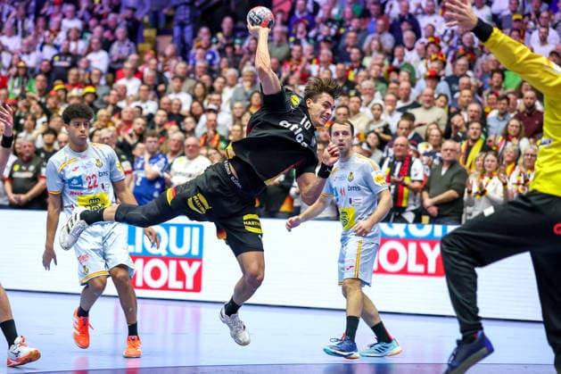 19 01 2026, Handball, Men s EHF EURO 2026, Germany Spain, Jyske Bank Boxen in Herning, Denmark, Preliminary Round Julian Köster Germany 18 throws on goal Denmark