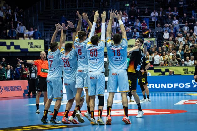 HERNING, DENMARK - JANUARY 19: Last action. during the EHF EURO 2026 match between Germany vs Spain at Jyske Bank Boxen Arena on matchday 3 of the Group Matches Group A on January 19, 2026 in Herning, Denmark. Midtjylland Denmark Copyright: xMarioxM.xKobergx
