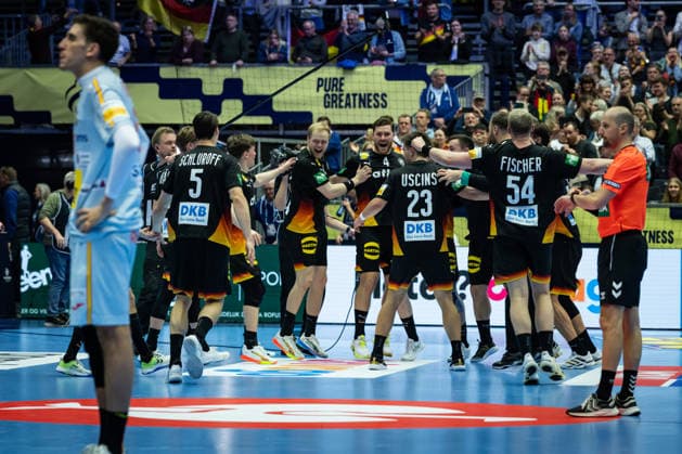 HERNING, DENMARK - JANUARY 19: celebration after victory team Germany during the EHF EURO 2026 match between Germany vs Spain at Jyske Bank Boxen Arena on matchday 3 of the Group Matches Group A on January 19, 2026 in Herning, Denmark. Midtjylland Denmark Copyright: xMarioxM.xKobergx