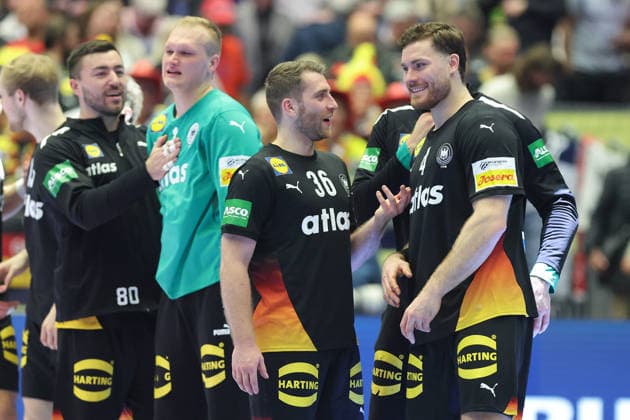 Germany Spain, EHF European Handball Championship 2026 cheers of the German players, here Lukas Mertens Germany, 36 and Johannes Golla Germany, 4 Handball EHF European Championship, international match between Germany and Spain on January 19, 2026 in Herning Denmark , Herning Denmark Jyske Bank Boxen