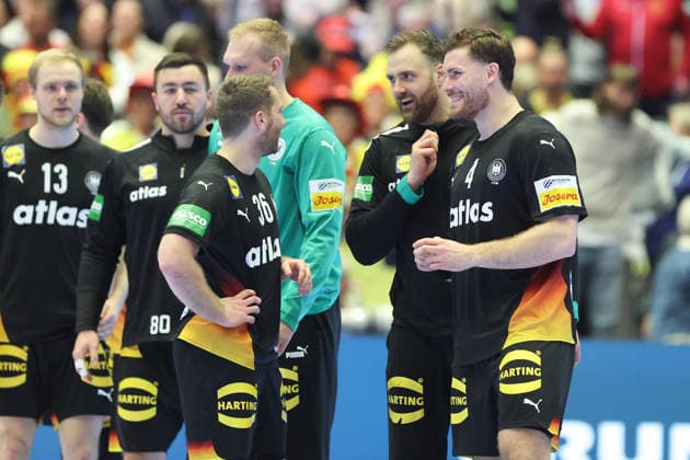 Germany Spain, EHF Handball European Championship 2026 German players cheering, here Lukas Mertens Germany, 36 , goalkeeper Andreas Wolff Germany, 33 and Johannes Golla Germany, 4 Handball EHF European Championship, international match between Germany and Spain on January 19, 2026 in Herning Denmark , Herning Denmark Jyske Bank Boxen
