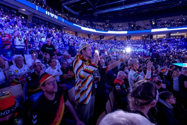 19 01 2026, Handball, Men s EHF EURO 2026, Germany Spain, Jyske Bank Boxen in Herning, Denmark, Preliminary Round Thousands of German fans have traveled to Herning to cheer on the team euphorically Denmark