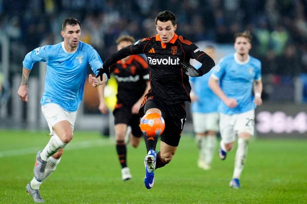 Tasos Douvikas (Como 1907) in action, Serie A, SS Lazio v Como 1907, Olimpico Stadium, January 19, 2026, Roma, Italy.