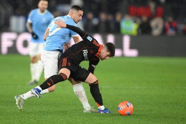 19th January 2026, Stadio Olimpico, Rome, Italy; Italian Serie A Football; Lazio versus Como; Martin Baturina of Como 1907 under pressure from Adam Marusic of SS Lazio  AllShotLive