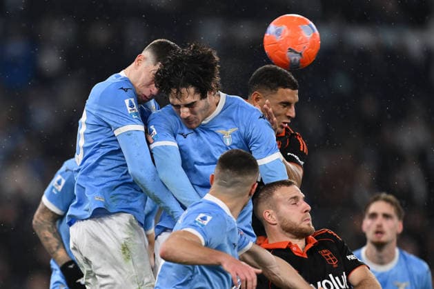 Petar Ratkov of S.S. Lazio, Matteo Cancellieri of S.S. Lazio and Diego Carlos of Como 1907 are in action during the 21th matchday of the Serie A championship between S.S. Lazio and Como 1907 at the Stadio Olimpico on January 19, 2026 in Rome, Italy.  Copyright: xDomenicoxCippitelli IPAxSportx xipa-agency.netx xx IPA_70306966 IPA_Agency_IPA70306966
