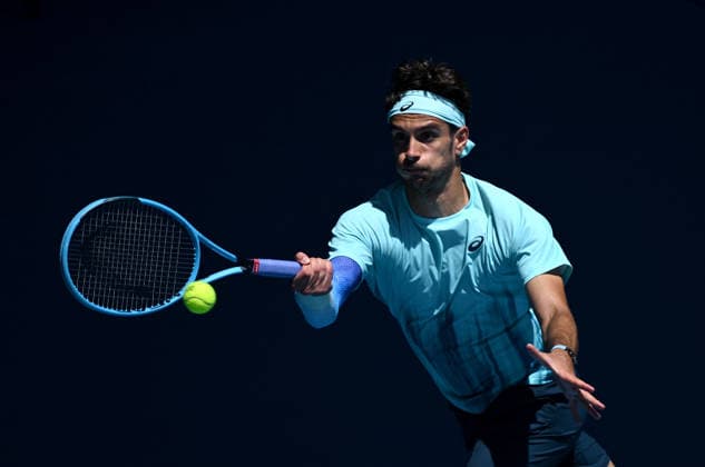 TENNIS AUSTRALIAN OPEN, Lorenzo Musetti of Italy returns during the Men™s 1st round match against Raphael Collignon of Belgium on day 3 of the 2026 Australian Open tennis tournament at Melbourne Park in Melbourne, Tuesday, January 20, 2026. ( NO ARCHIVING MELBOURNE VICTORIA AUSTRALIA  Copyright: xJAMESxROSSx 20260120142111895613