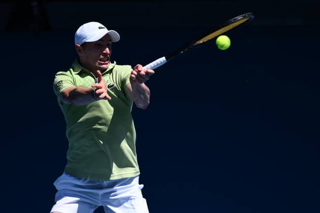 TENNIS AUSTRALIAN OPEN, Ugo Humbert of France in action during the Men™s 1st round match against Ben Shelton of USA on day 3 of the 2026 Australian Open tennis tournament at Melbourne Park in Melbourne, Tuesday, January 20, 2026. ( NO ARCHIVING MELBOURNE VICTORIA AUSTRALIA  Copyright: xJOELxCARRETTx 20260120120625368186