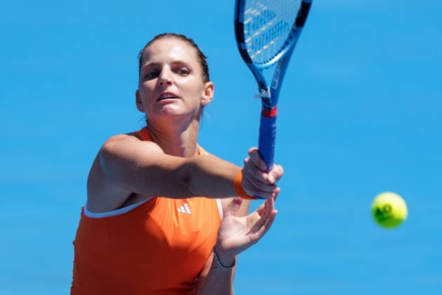January 20, 2026: KAROLINA PLISKOVA of the Czech Republic in action against SLOANE STEPHENS of the USA on KIA Arena in a Women s Singles 1st round match on day 3 of the 2026 Australian Open in Melbourne, Australia. PLISKOVA won 76 62. Cal Media Melbourne Australia - ZUMAc04_ 20260120_faf_c04_013 Copyright: xSydneyxLowx