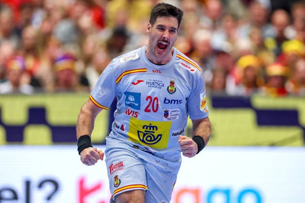 19 01 2026, Handball, Men s EHF EURO 2026, Germany Spain, Jyske Bank Boxen in Herning, Denmark, Preliminary Round xg20 cheering Denmark