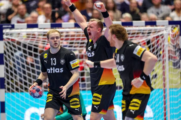 19 01 2026, Handball, Men s EHF EURO 2026, Germany Spain, Jyske Bank Boxen in Herning, Denmark, Preliminary Round Matthes Langhoff Germany 13 Justus Fischer Germany 54 Tom Kiesler Germany 30 Denmark