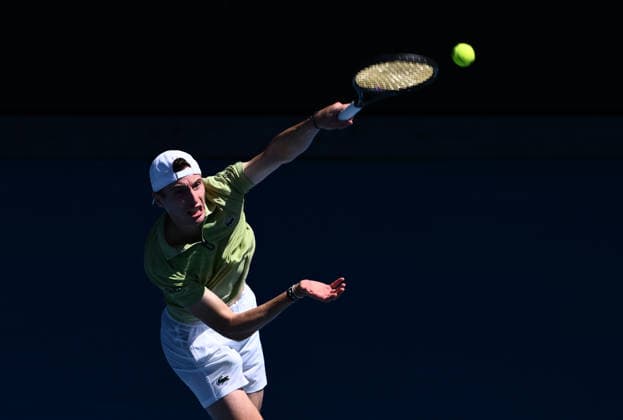 TENNIS AUSTRALIAN OPEN, Ugo Humbert of France in action during the Men™s 1st round match against Ben Shelton of USA on day 3 of the 2026 Australian Open tennis tournament at Melbourne Park in Melbourne, Tuesday, January 20, 2026. ( NO ARCHIVING MELBOURNE VICTORIA AUSTRALIA  Copyright: xJOELxCARRETTx 20260120174777888284