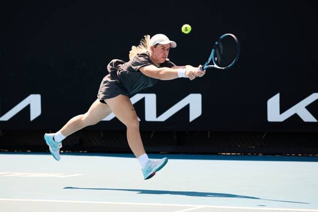 Sonay Kartal of Great Britain hits a backhand Australian Open tennis tournament, Day Three, Melbourne Park, Australia - 20 Jan 2026Melbourne Melbourne Park Victoria (VIC) Australia  Copyright: xRachelxBach Shutterstockx 16303004ai