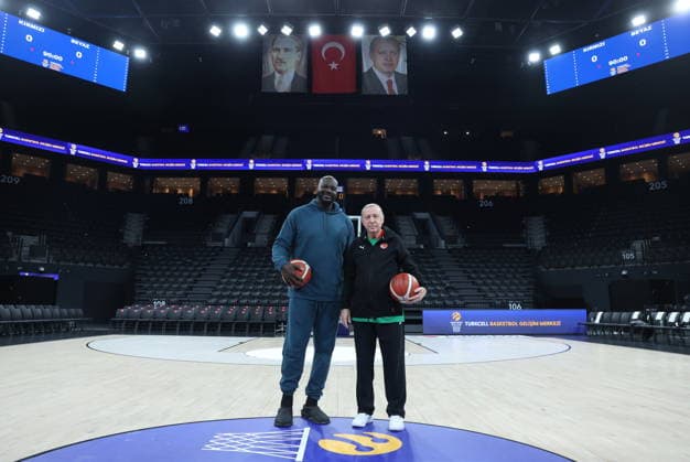 Basketball, Shaquille O Neal meets President Erdogan in Istanbul, Turkey