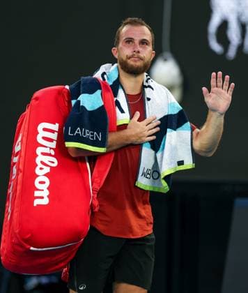 Hugo Gaston retires in his first round match against Jannik Sinner Australian Open tennis tournament, Day Three, Melbourne Park, Australia - 20 Jan 2026Melbourne Melbourne Park Victoria (VIC) Australia  Copyright: xEllaxLing Shutterstockx 16303003gk