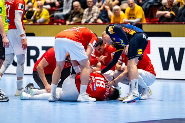 Georgia v Sweden, EHF EURO 2026, Malmo, Sweden Malmo, Sweden - 2026, January 19 : Erekle Arsenashvili (18) of Georgia getting treated of an injury and getting moved from the pitch on a streacher seen during the EHF Euro 2026 match between Georgia v Sweden at Malmo Arena, Malmo Sweden, Malmö  Copyright: xGonzalesxPhoto TobiasxJorgensenx