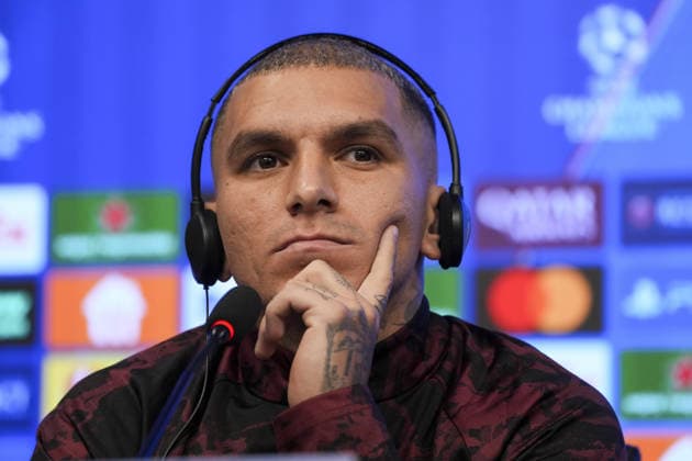 Ahead of Galatasaray v Atletico Madrid match ISTANBUL, TURKIYE - JANUARY 20: Head coach Okan Buruk (not seen) and Lucas Torreira of Galatasaray attend a press conference, PK, Pressekonferenz in Kemerburgaz Metin Oktay Facilities, Istanbul on January 20, 2026, ahead of UEFA Champions League week 7 match between Galatasaray and Atletico Madrid. Arife Karakum Anadolu Istanbul Turkey. Editorial use only. Please get in touch for any other usage.  Copyright: x2026xAnadoluxArifexKarakumx