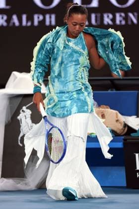 Naomi Osaka walks onto court ahead of her first round match Australian Open tennis tournament, Day Three, Melbourne Park, Australia - 20 Jan 2026Melbourne Melbourne Park Victoria (VIC) Australia  Copyright: xEllaxLing Shutterstockx 16303003ja