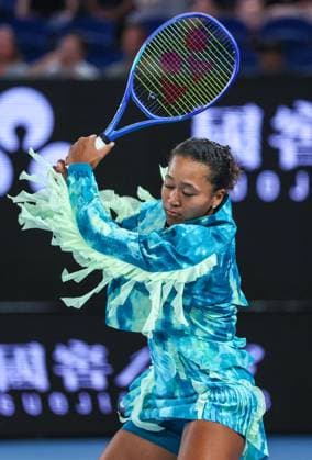 Naomi Osaka warms-up ahead of her first round match Australian Open tennis tournament, Day Three, Melbourne Park, Australia - 20 Jan 2026Melbourne Melbourne Park Victoria (VIC) Australia  Copyright: xEllaxLing Shutterstockx 16303003jf