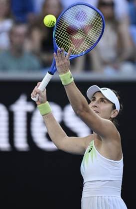 (260120) -- MELBOURNE, Jan. 20, 2026 -- Belinda Bencic serves during the women s singles 1st round match between Katie Boulter of Britain and Belinda Bencic of Switzerland at the Australian Open tennis tournament in Melbourne, Australia, Jan. 20, 2026. (Photo by Xinhua) (SP)AUSTRALIA-MELBOURNE-TENNIS-AUSTRALIAN OPEN-WOMEN S SINGLES-DAY 3 WangxShen 